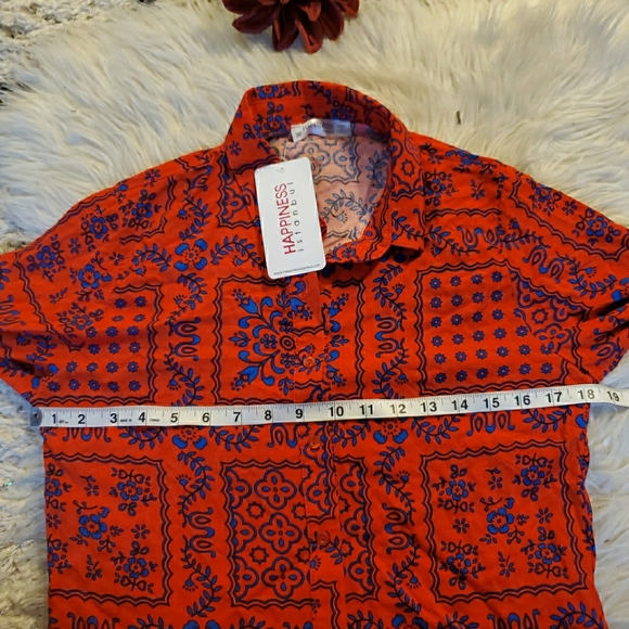 Happiness Istanbul soft red button down | US small - Picture 9 of 10